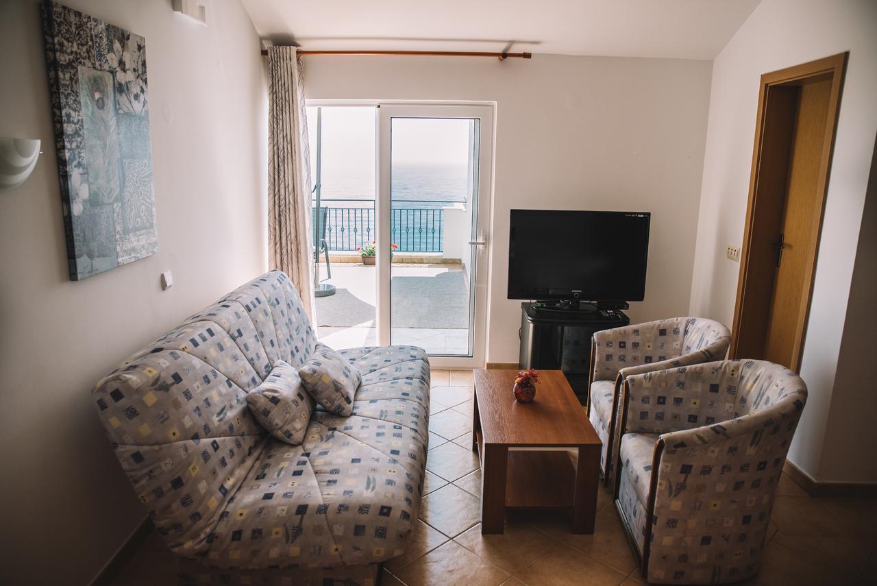 Apartments Hollaj 乌尔齐尼 外观 照片